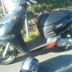 Aprilia Sonic Solgt.