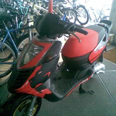 Aprilia Sonic Solgt.