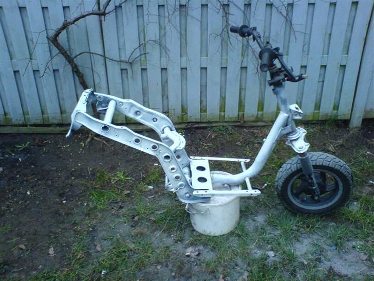 Piaggio Zip Projekt (Solgt) - Grundlak billede 3