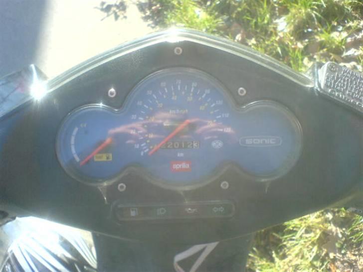 Aprilia Sonic Solgt. - fint lille speedometer vil gerne have lavet mit eget helt personlige det ku være lidt fedt?:D billede 6