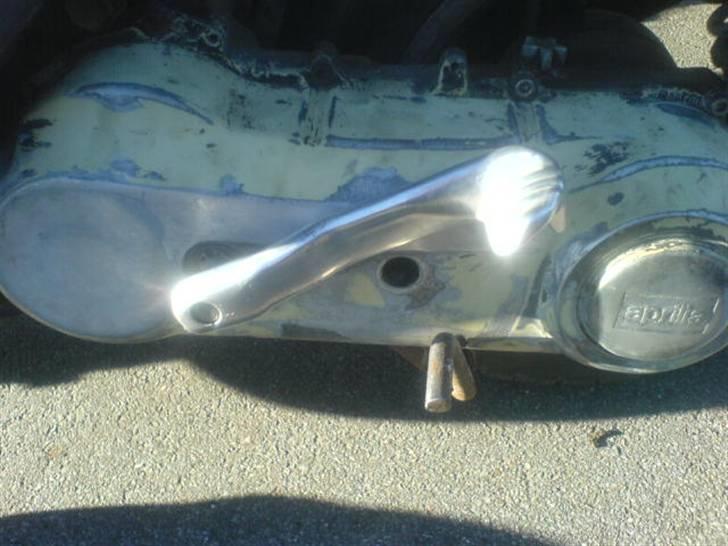 Aprilia Sonic Solgt. - det skal males evt. nogle udskæringer og spartel ?(: billede 8