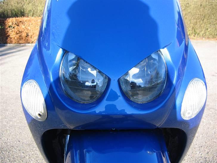 Yamaha BADBOY Neos $SOLGT$ - tjek lige badboyen... den ser noget ond ud med den udtoning i siderne.. det er ikke noget man ser særlig tit... har faktisk ikke set det på nogen før... billede 1