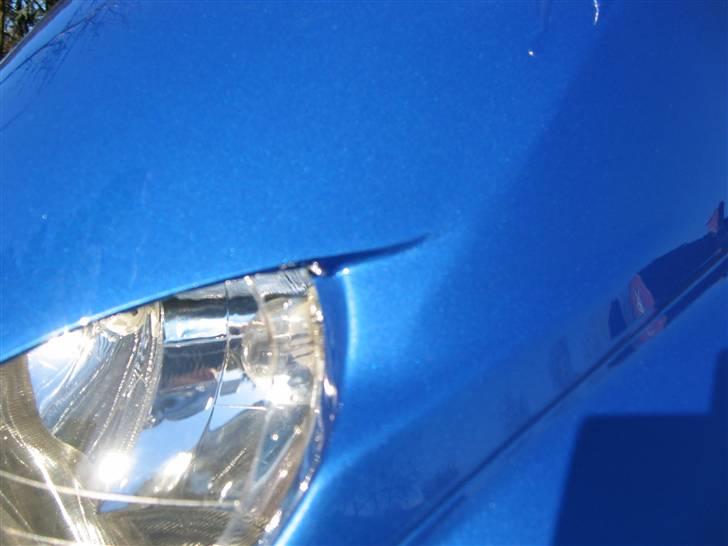 Yamaha BADBOY Neos $SOLGT$ - Læg mærke til at badboyen toner lidt ud... det er nærmest en slag øjenbryn.. det er detalje... billede 4