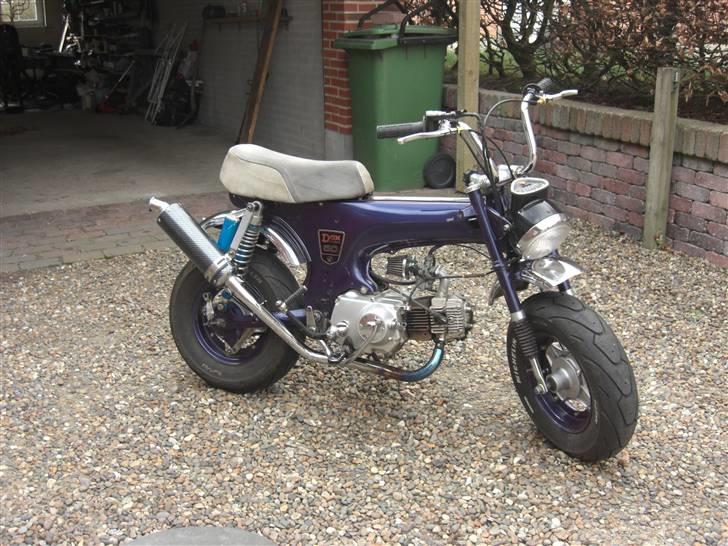 Honda Dax St 50  - Tak til jesper for de gode billeder. :)  billede 3