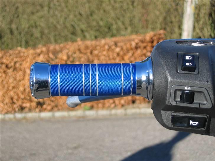 Yamaha BADBOY Neos $SOLGT$ - blå og chrom håntag.... prikken over i´et billede 10