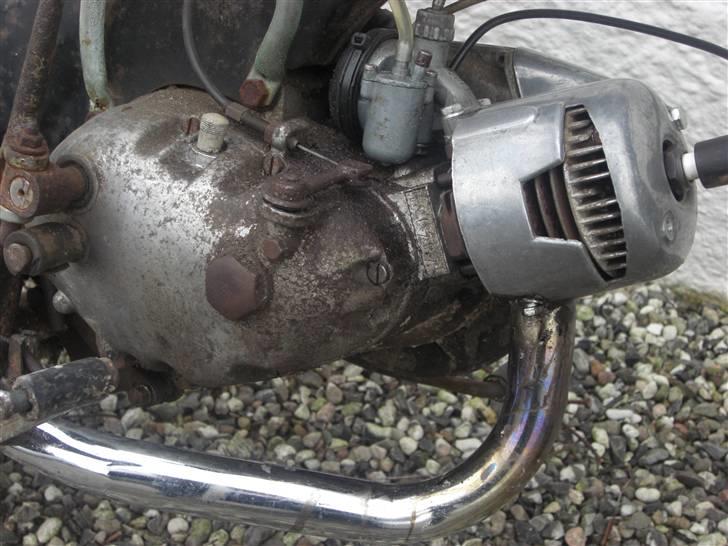 Tomos 2 fodgear (solgt) billede 5