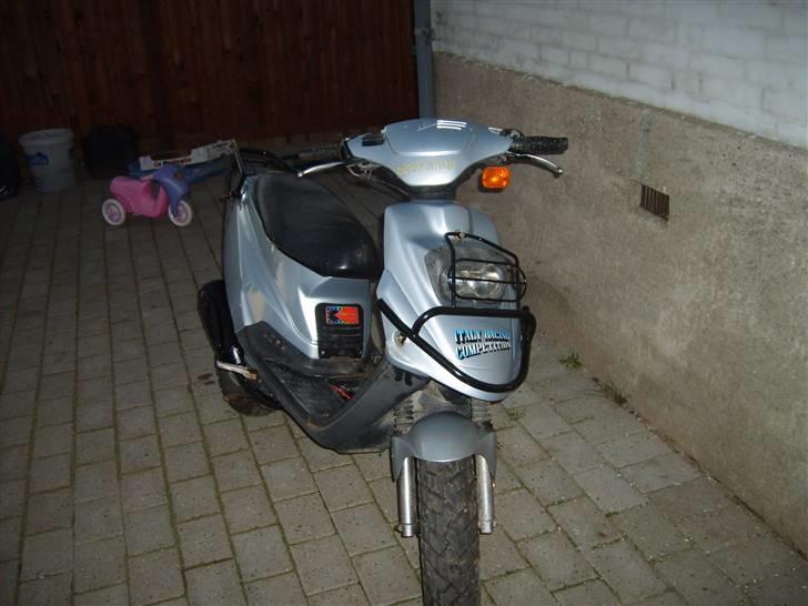 PGO hot 50 - FLERE BILLEDER om et par timer camaret er ved at oplade billede 1