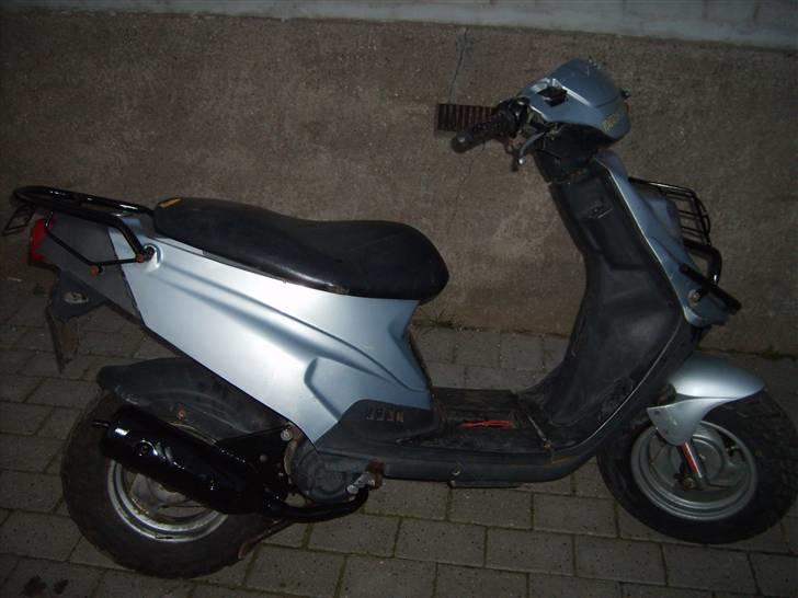 PGO hot 50 - FLERE BILLEDER om et par timer camaret er ved at oplade billede 4