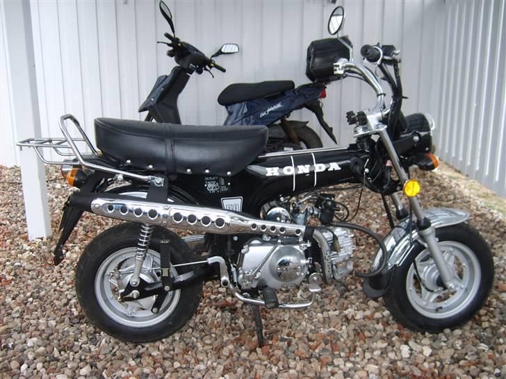 Skyteam Dax - solgt billede 1