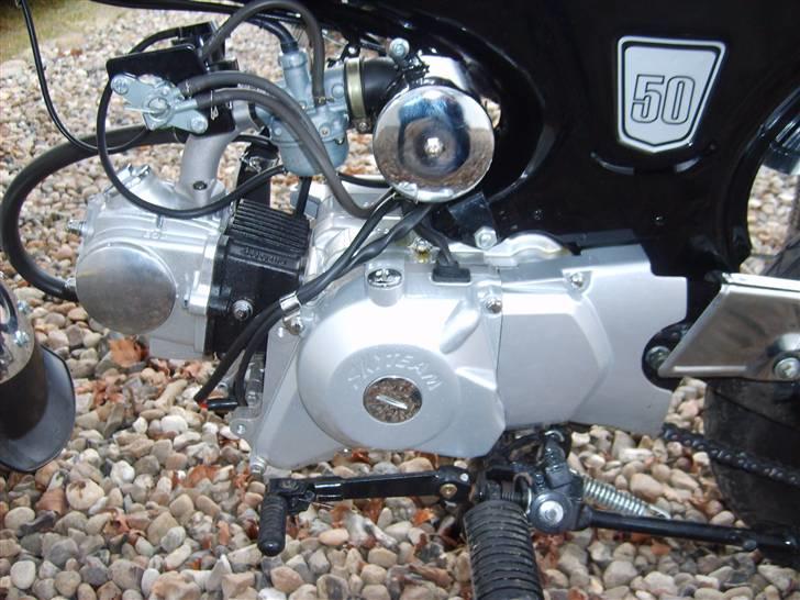 Skyteam Dax - solgt billede 4