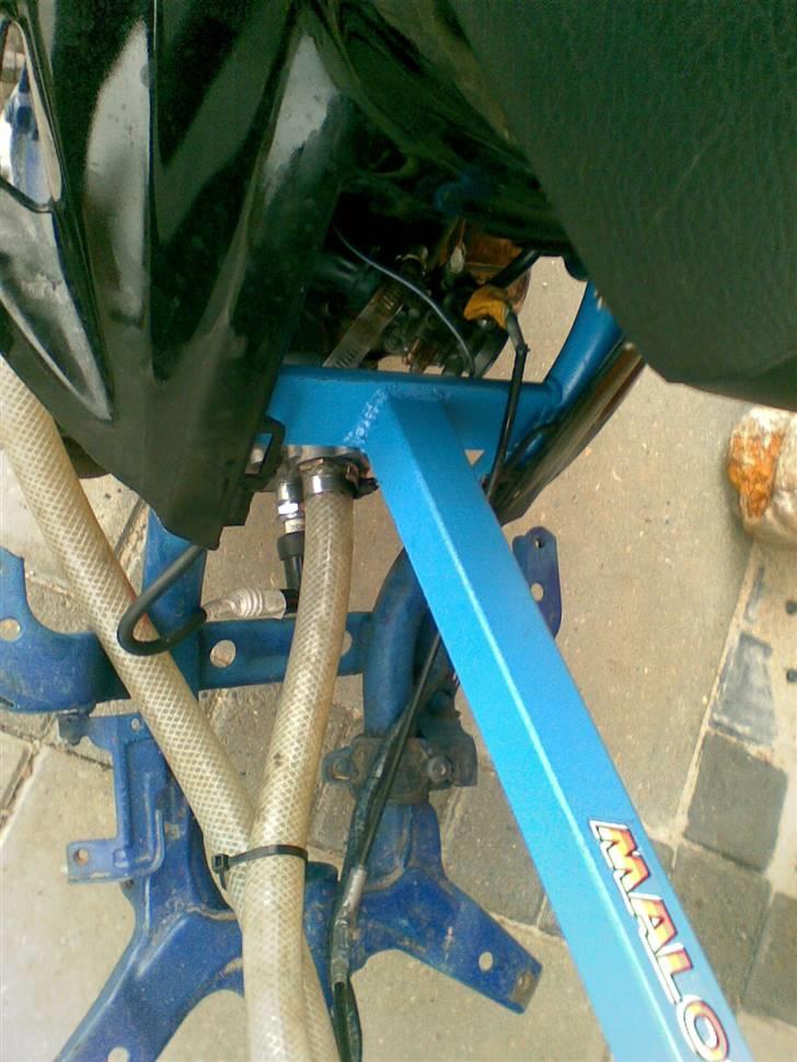 Yamaha jog - banejern byttet - vi kedede oz lidt så vi laved sku li noget stel forstærkning..heh billede 3