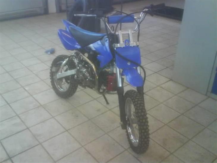 {{currentPhoto.altText}} billede {{currentPhoto.number}}