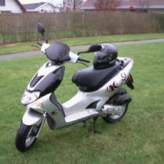 Kymco Super 9 S