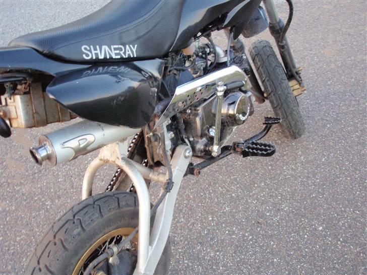 Shineray MOTARD SOLGT!!!! - Busted baglygte :s KOmmer ny når jeg får pengne til det. billede 4