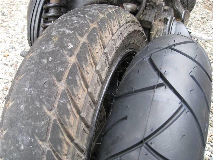 Suzuki Ssm - Byttet til Jog R - Det er da vist på tide med nyt bagdæk ;D billede 7