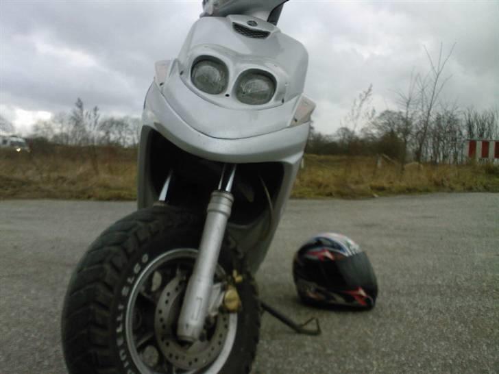 Yamaha Bws Ng før - Alle billederne er taget med mobil . så de ikk for gode (; billede 1