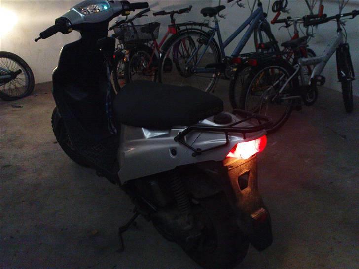 PGO Hot 50 = solgt = billede 2