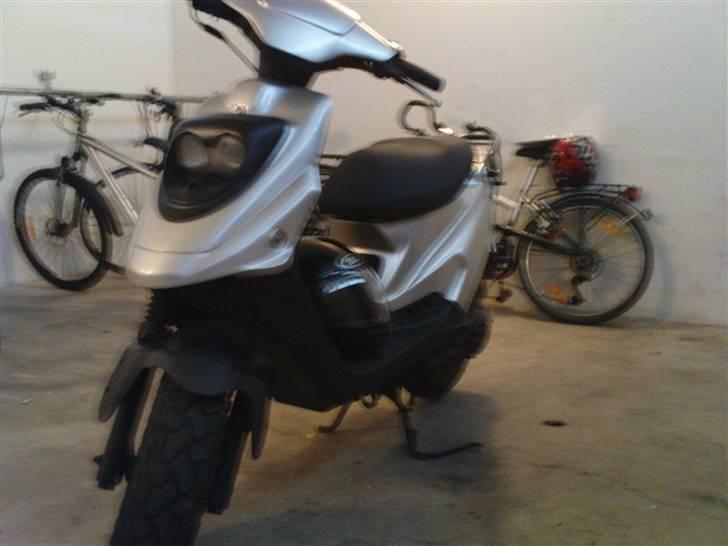 PGO Hot 50 = solgt = billede 8