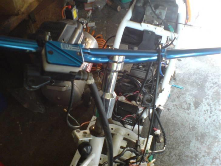 PGO Comet SOLGT - Koso væske låg og det helt nye bartstyr og adaptor billede 7