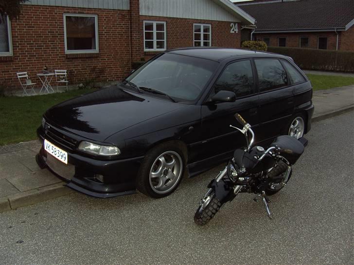 Honda Monkey (solgt) - min bil og min monkey :) hvor er de søde sammen :) billede 1