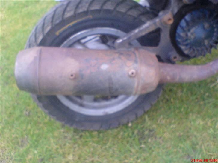 Aprilia sonic SOLGT - DEN HELT NYE YASUNI C40 har selv modificeret den med et std look..;) billede 10