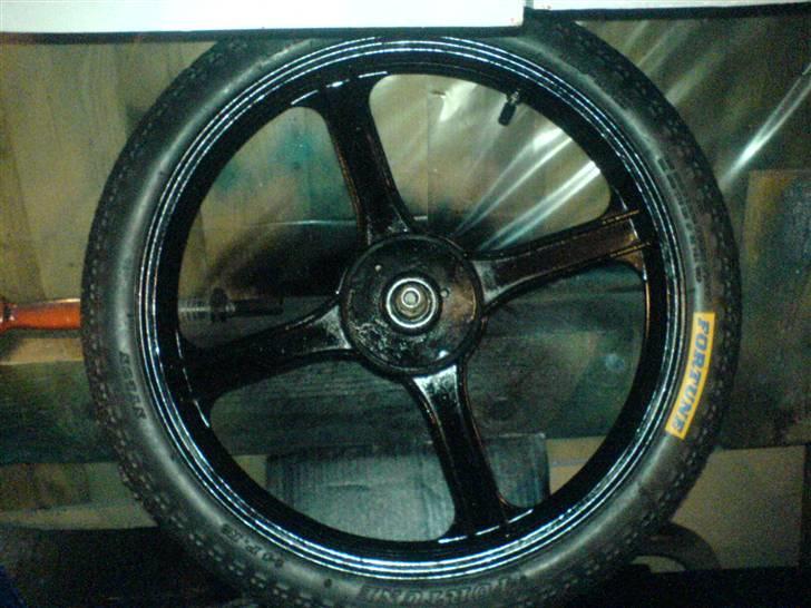 Vespa [ Polini ] Ciao P (årg B) - Nylakeret højglans :D (Det er blitzen der blænder på fælgen) billede 9