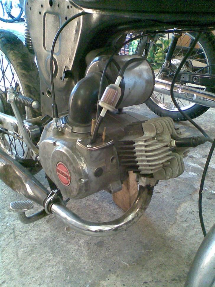 Suzuki K 50 4 gear - motoren med yamaha 4 gears topstykke billede 3