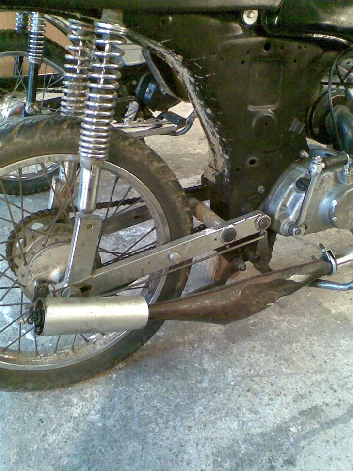 Suzuki K 50 4 gear - fed baggaffel og støddæmpere billede 5