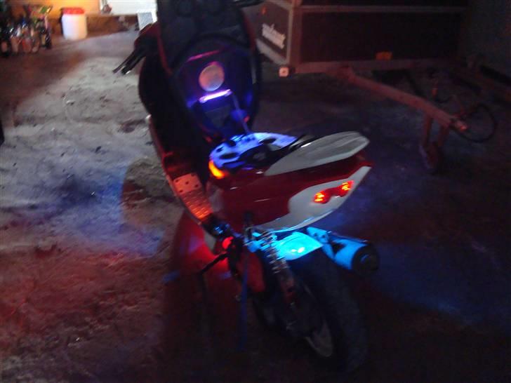 Peugeot Speedfight 2 TOTALSKADET billede 19