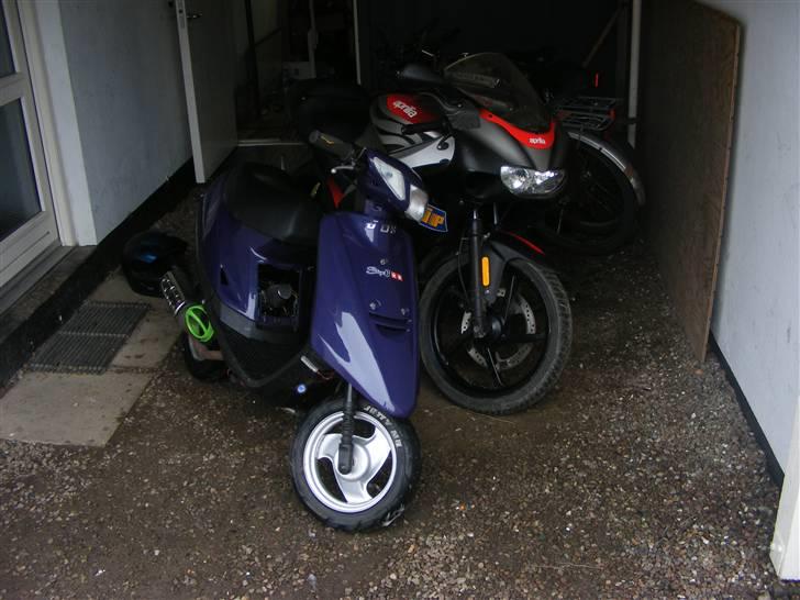 Yamaha Jog (Solgt) - Sammen med min rs50. billede 11