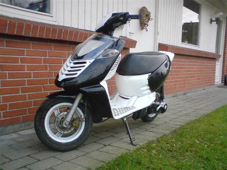 Aprilia sonic byttet til jog  billede 2