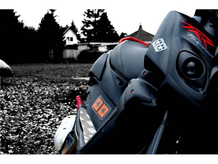 {{currentPhoto.altText}} billede {{currentPhoto.number}}