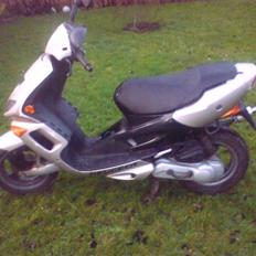 Peugeot speedfight solgt