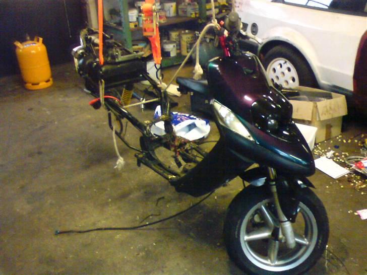 Yamaha Bw's ng - Grunden til at den hænger der:D er fordi at jeg renoverede mortoren:D billede 14