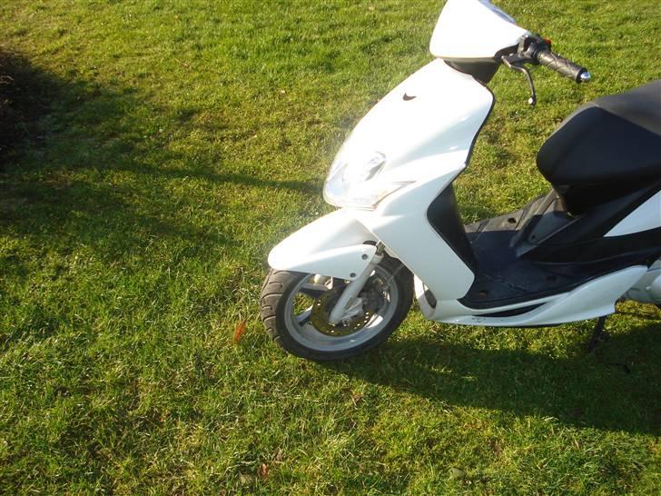 Yamaha Jog r//byttet til rcr//  - Den hvide perle <3 (: billede 4