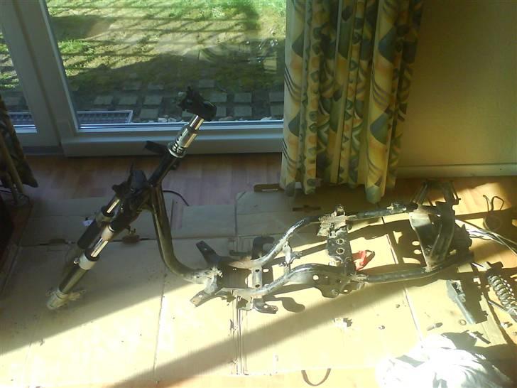 Yamaha jog/rox (SOLGT) - Stellet under renoveringen billede 6