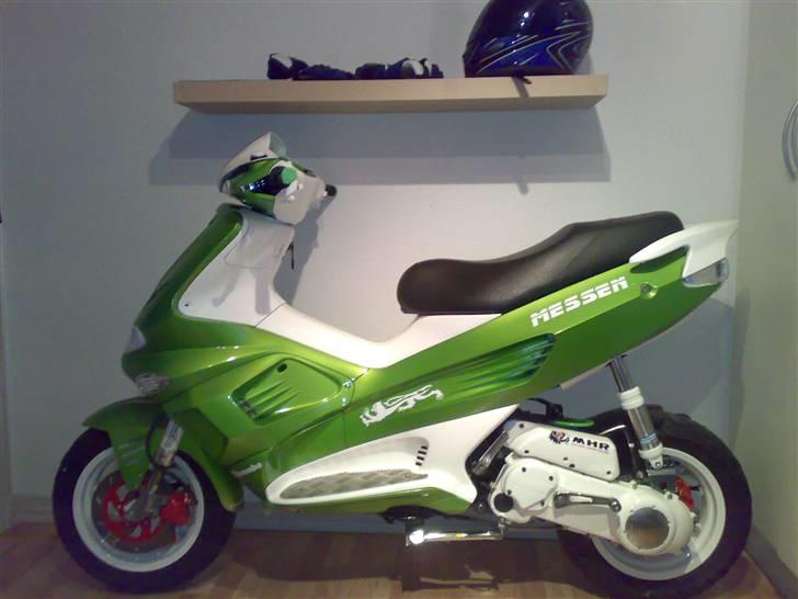 Gilera Runner DD (solgt) - På sin faste plads inde i værelset :) billede 20