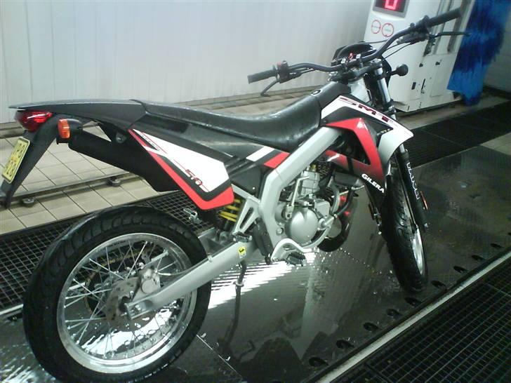 Gilera SMT totalt smadret - skulle jo væsket ;P  billede 2