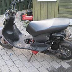 Yamaha neos SOLGT