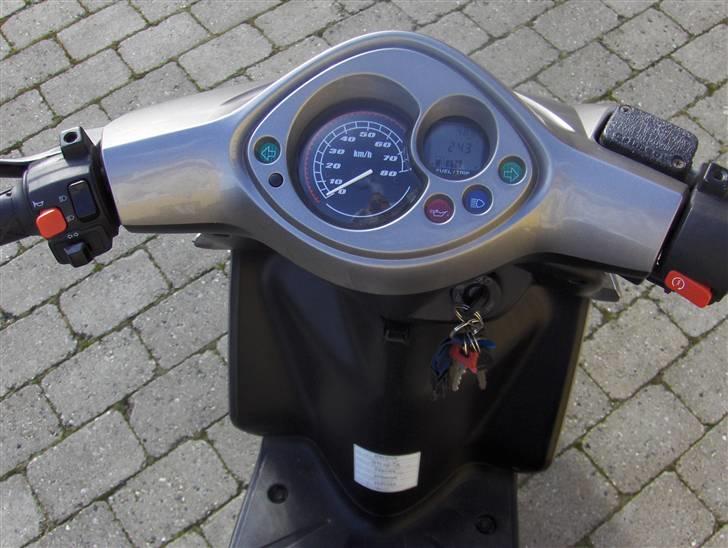Yamaha jog r solgt billede 5