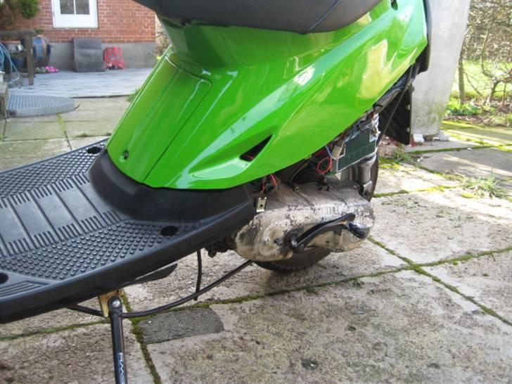 Yamaha Jog AS SOLGT - Ja, jeg ved at batteriet ikke er sat til ;) billede 4