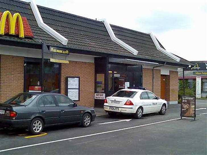 PGO ligero (Solgt) - det er det politiet laver i nordjylland når de ikk stopper unge menesker på scooter og små piger på cykel uden lys... de skulle tage at opklare en stor forbrydelse i steden for...   billede 9