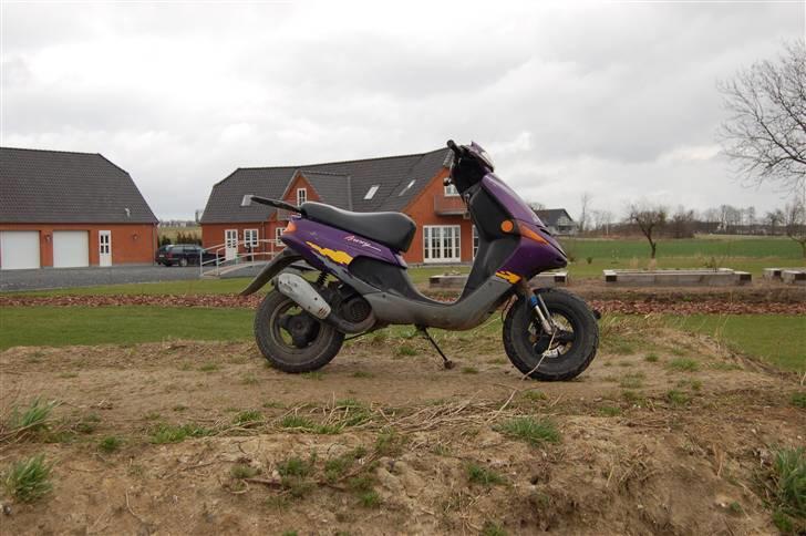 Peugeot Buxy solgt. - på kassehoppet på min crossbane :D billede 2
