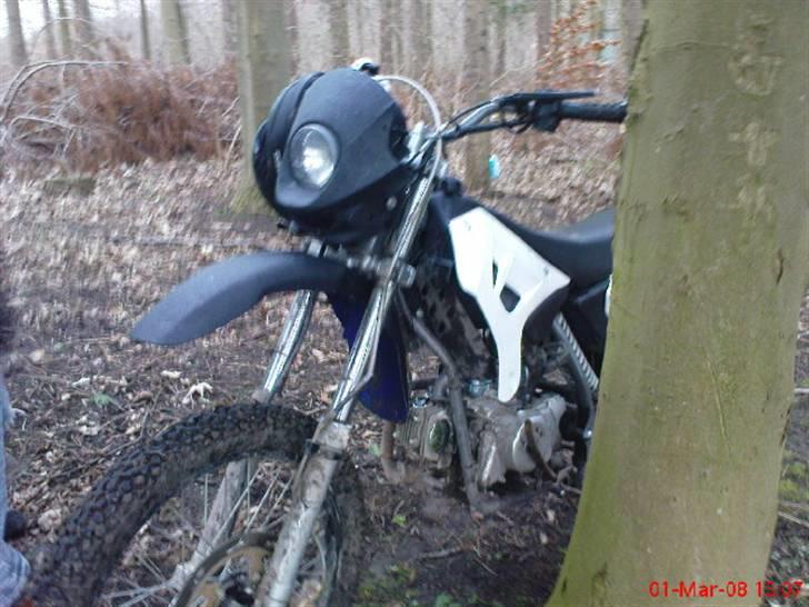 Skyteam st-50-3 - efter den er malet og har fået ny motor. billede 3