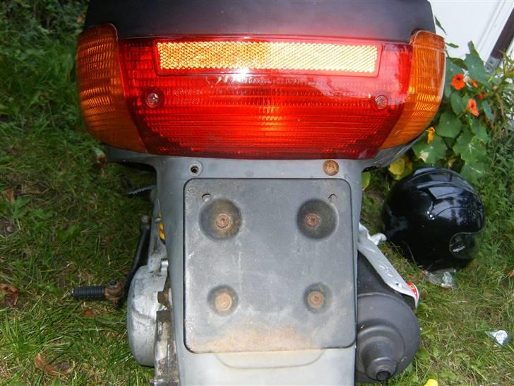 Piaggio Zip (S) - Bagenden (den DU ser mest til) ;) billede 2