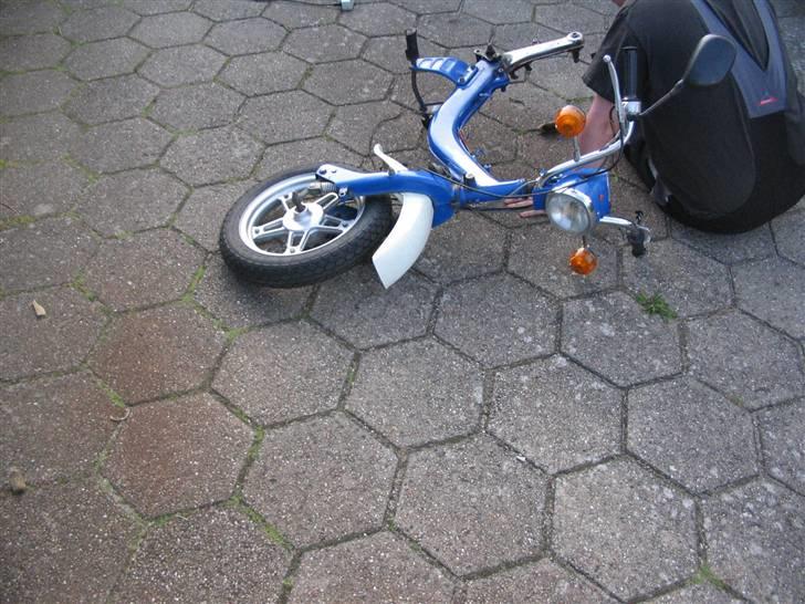 Suzuki FZ50 - Den ende af stellet der ikke er brændt...som heldigvis er det jeg skal bruge billede 12