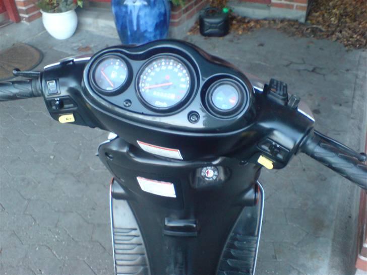 Suzuki katana AC solgt www.lightgadgets.dk billede 2