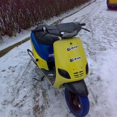 Piaggio Old Zip byttet til typhoo