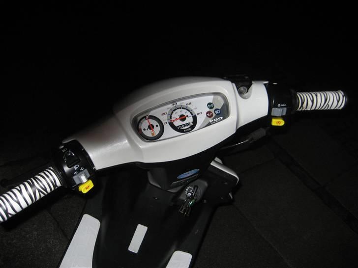 PGO Hot 50 <(Solgt)> billede 3