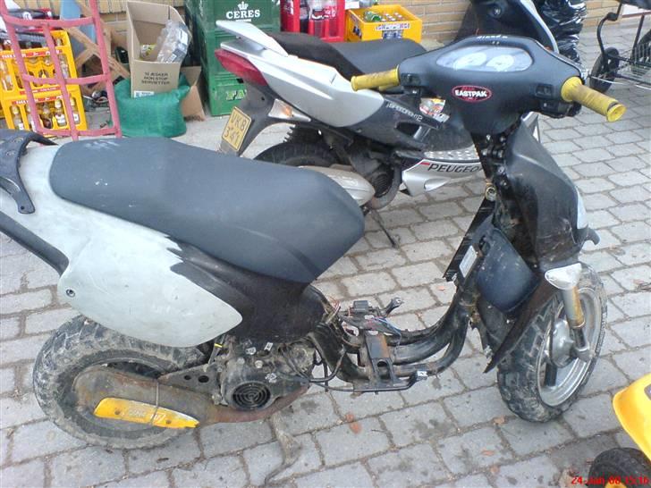 Aprilia rally projekt. billede 3